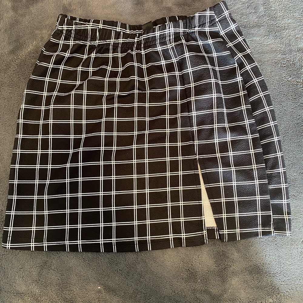 SHEIN Black and White Pencil Mini Skirt with Slit
